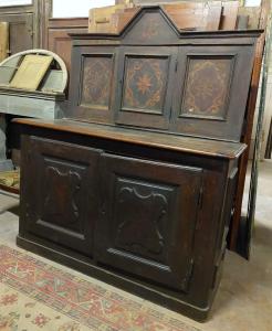 arm131 - credenza in noce con intarsi, epoca '6/'700, misura cm l 165 x h 202 